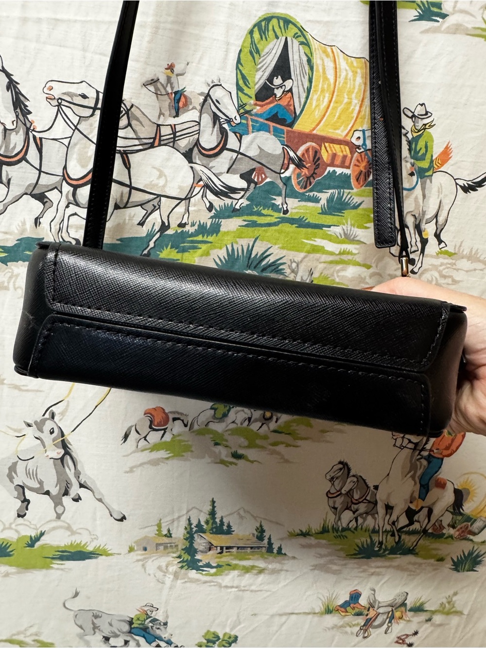 kate spade black leather crossbody with gold logo - Picture 5 of 8